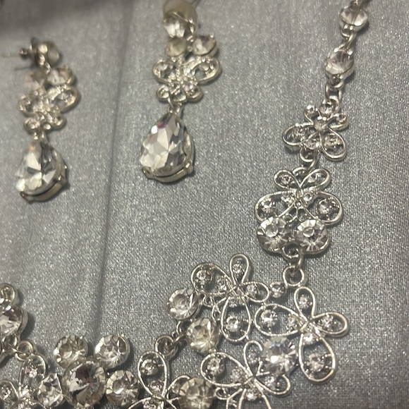 💍Beautiful Wedding Bride’s Set⭐️ - Picture 5 of 6